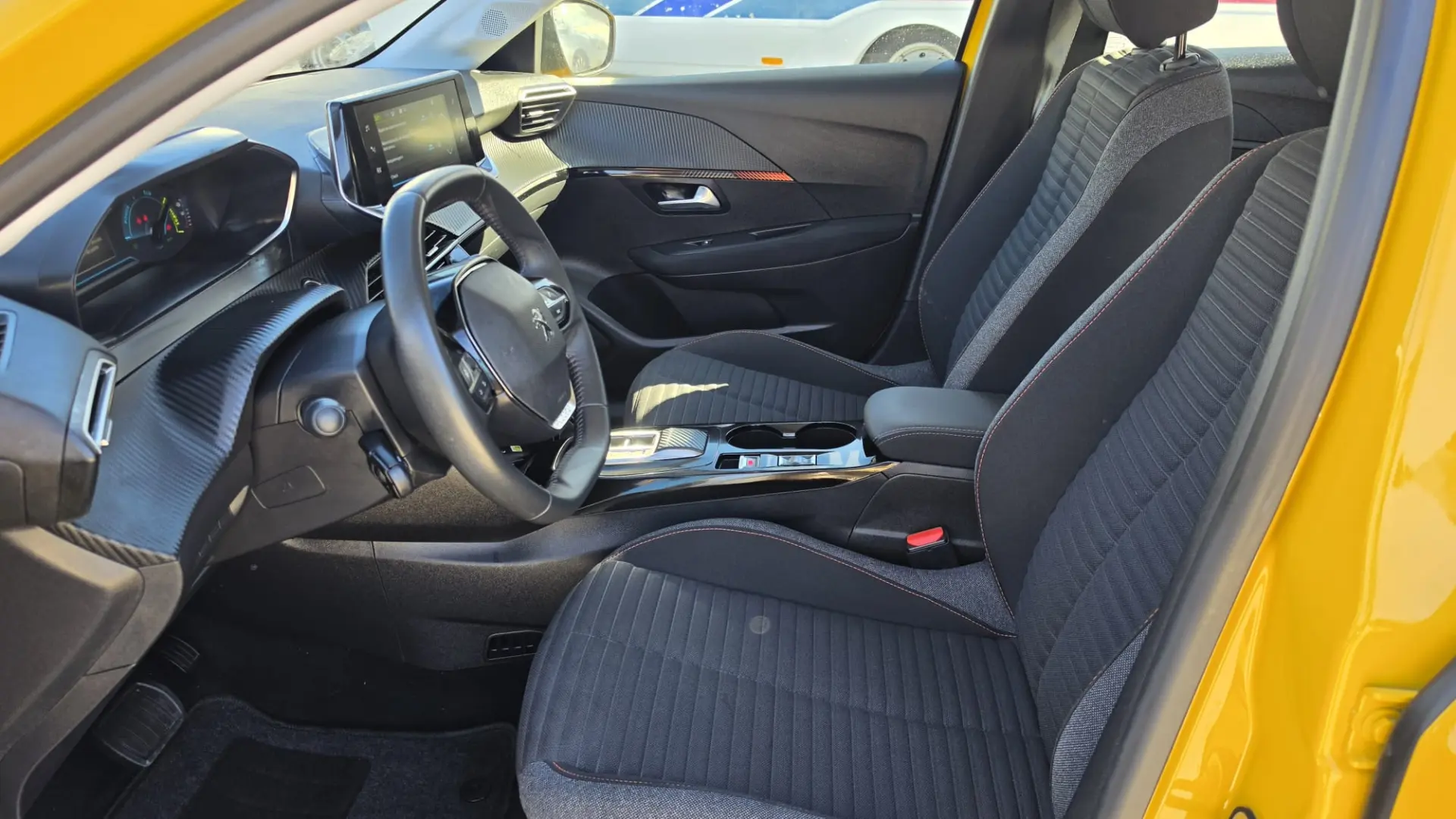 Peugeot e-208 50 kWh Active Pack 8