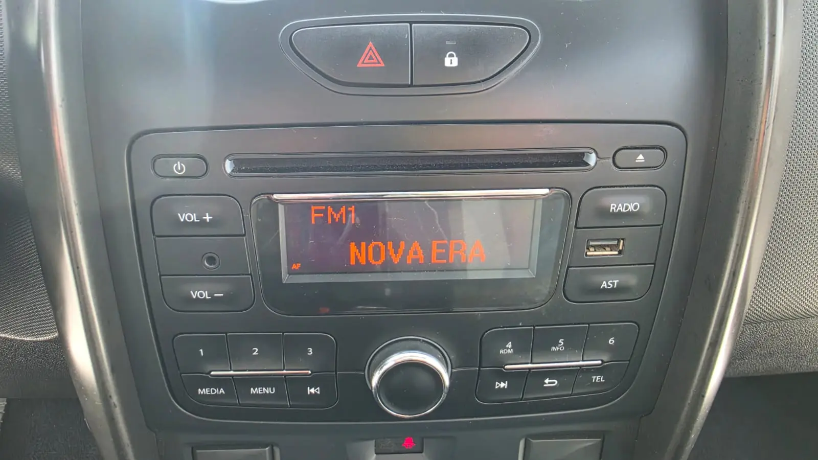 Dacia Duster 1.2 TCe Comfort 12