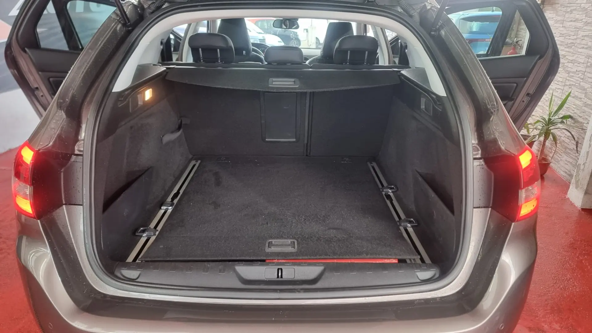 Peugeot 308 SW 1.6 BlueHDi Allure 23