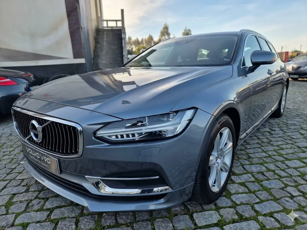 Volvo V90 2.0 D4 Momentum Plus Geartronic 1
