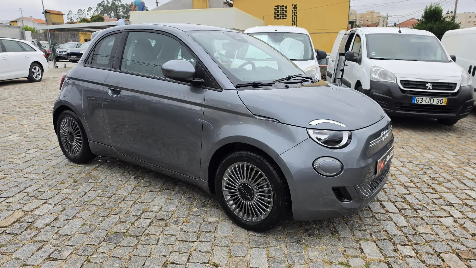 Fiat 500e Icon 3
