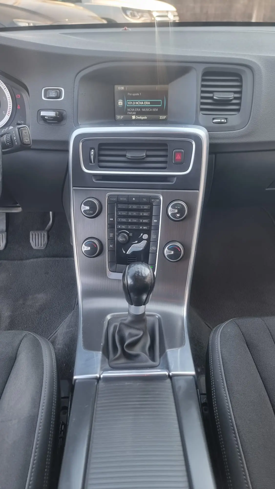 Volvo V60 1.6 D2 Momentum Eco 12