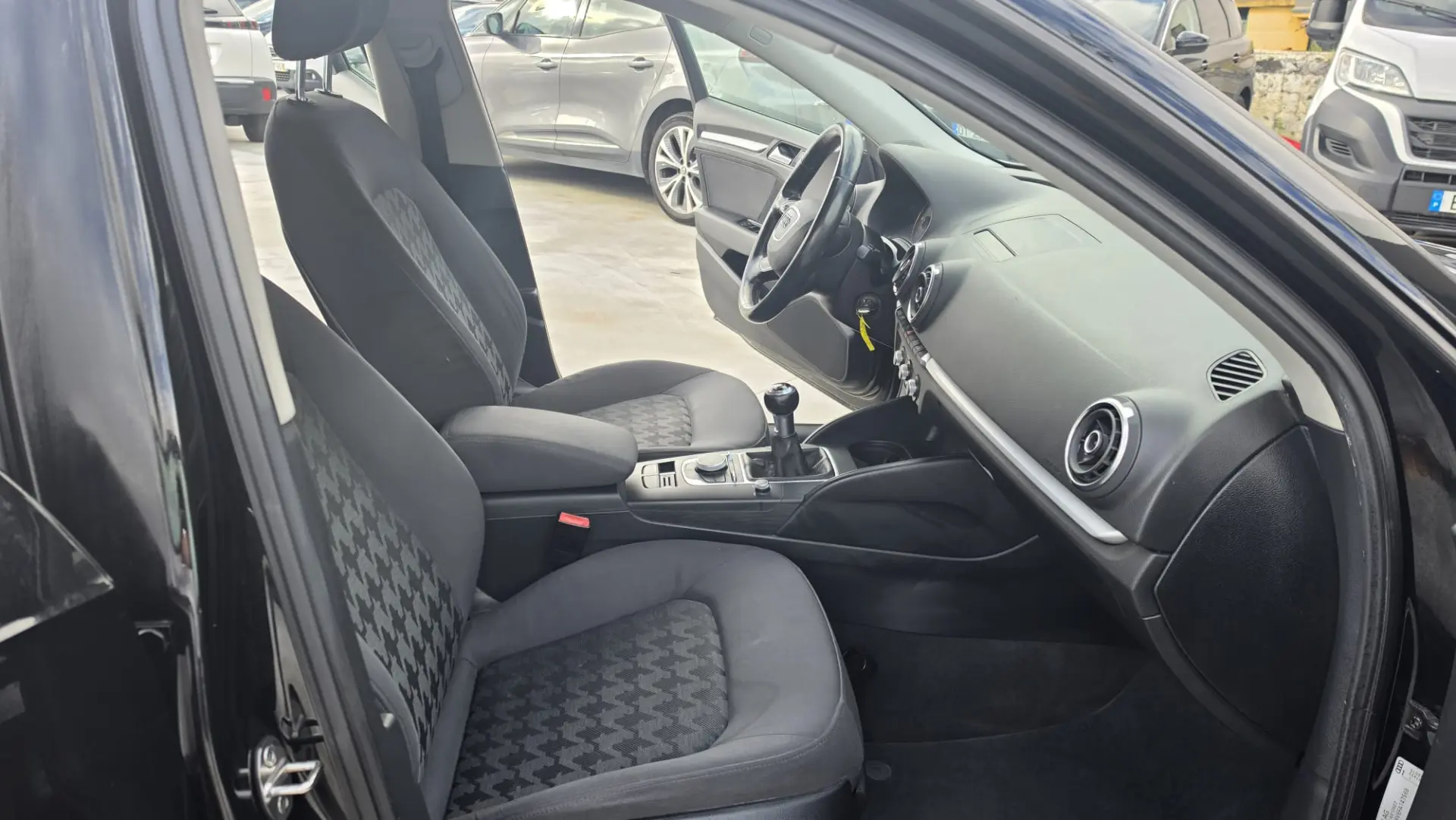 Audi A3 Sportback 1.6 TDI Advance 14