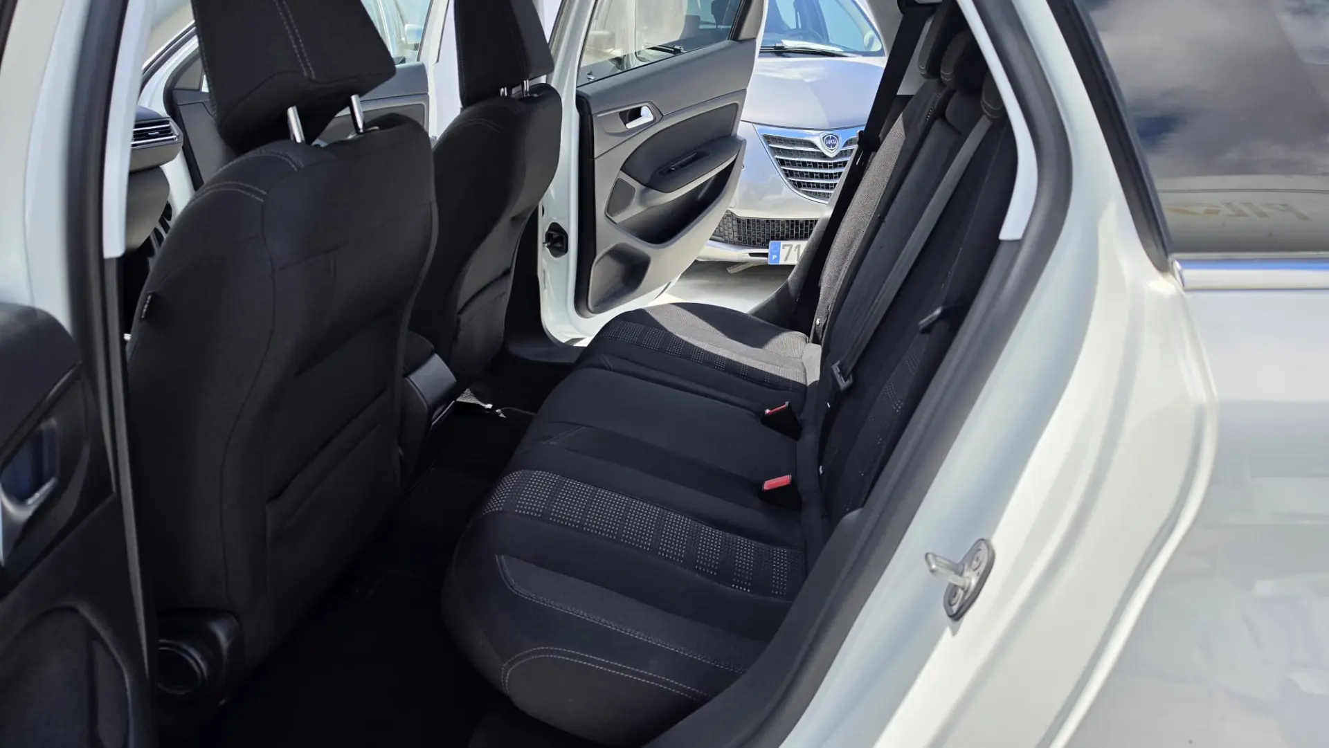 Peugeot 308 SW 1.6 BlueHDi Style 9