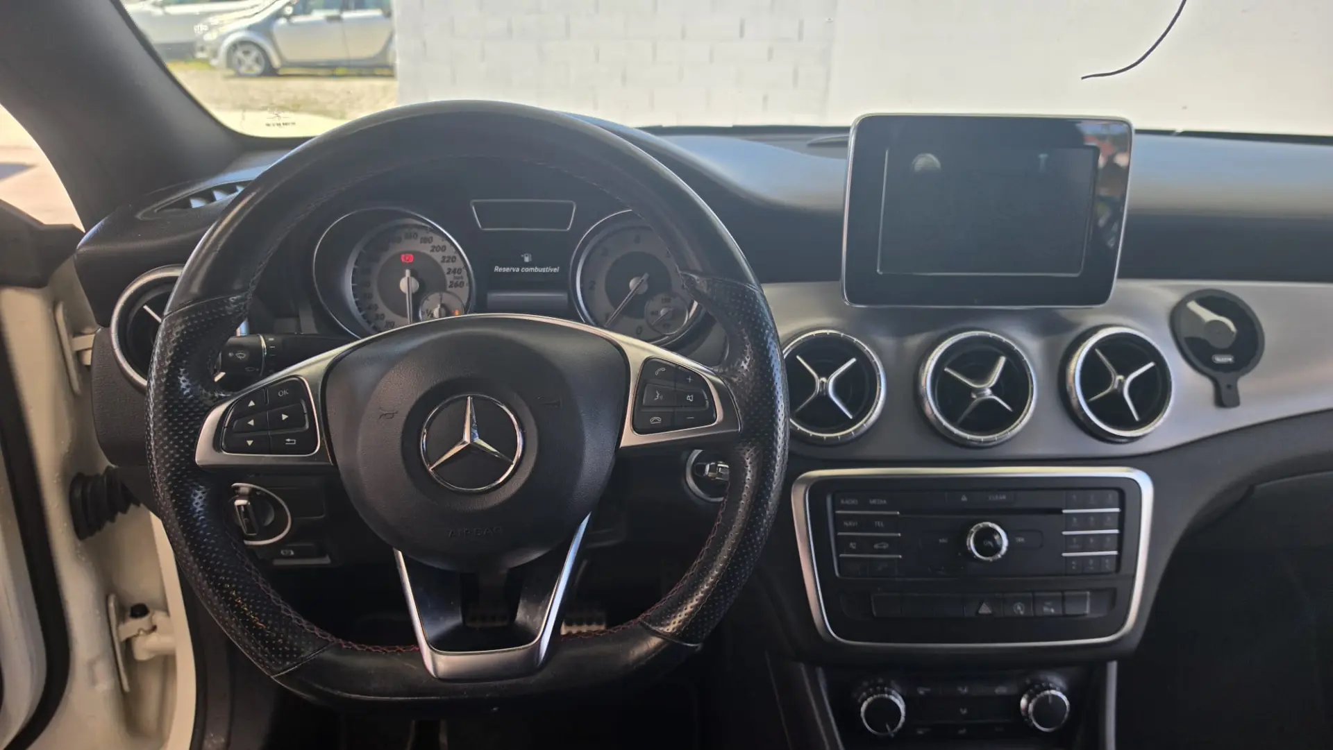 Mercedes-Benz CLA 180 (CDI) d AMG Line 6