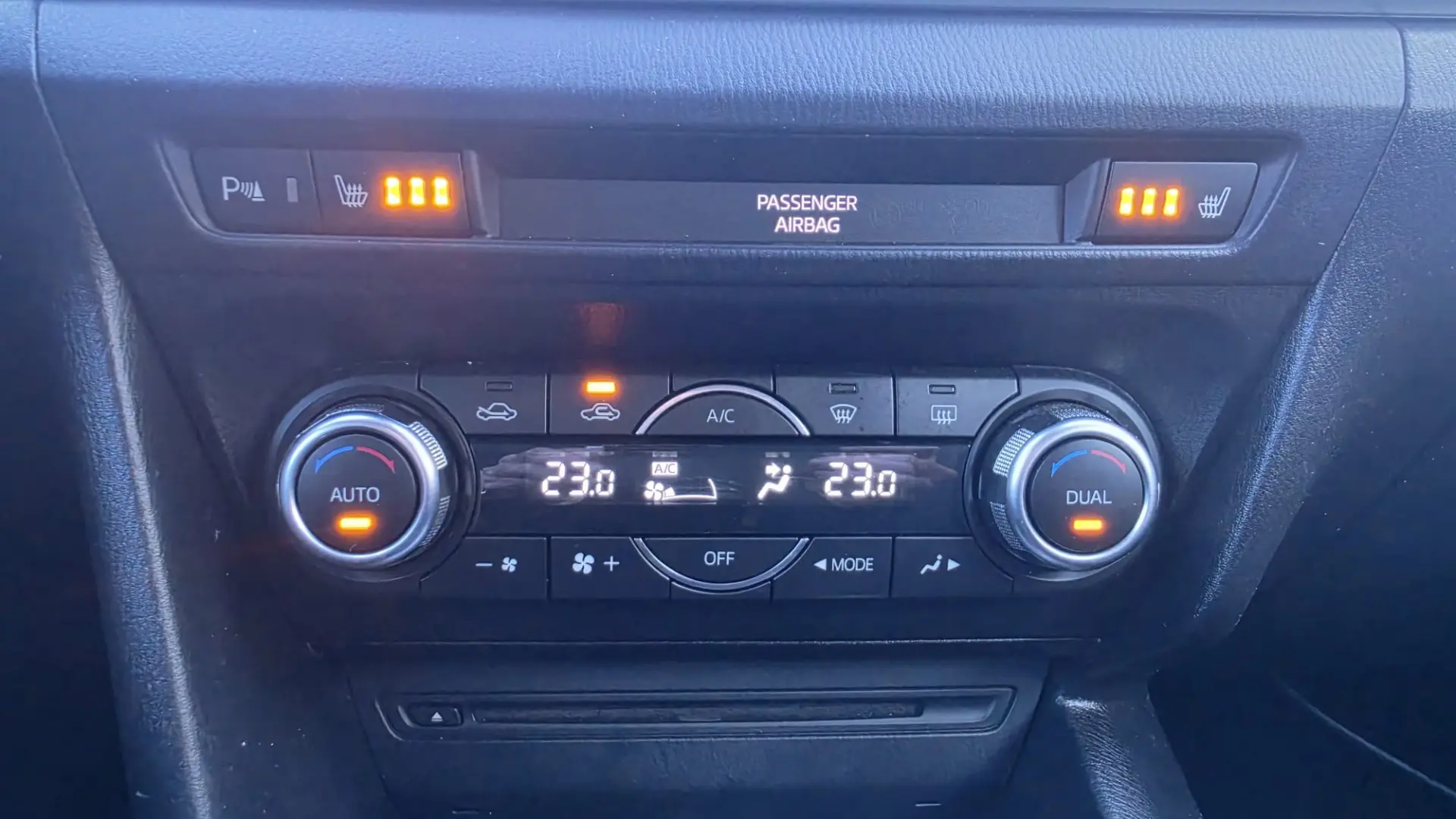 Mazda 3 1.5 Sky-D Excellence 13