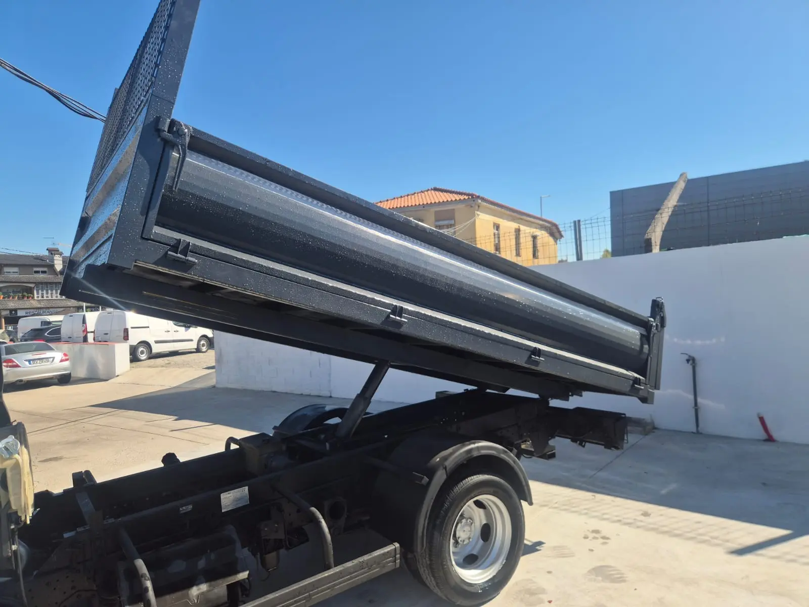 Mitsubishi Canter 3C13 2