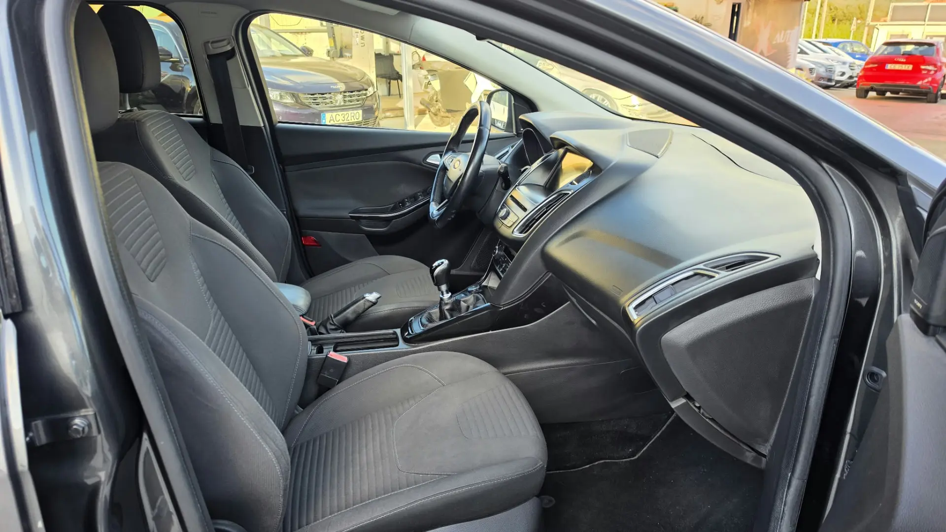 Ford Focus SW 1.5 TDCi EcoBlue Business 13