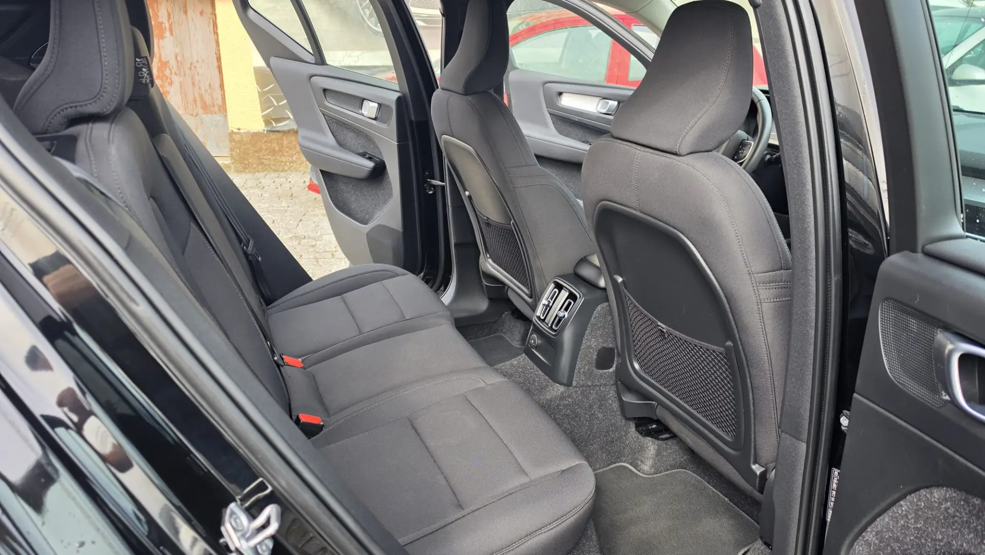Volvo XC 40 1.5 T5 PHEV Momentum Plus 8