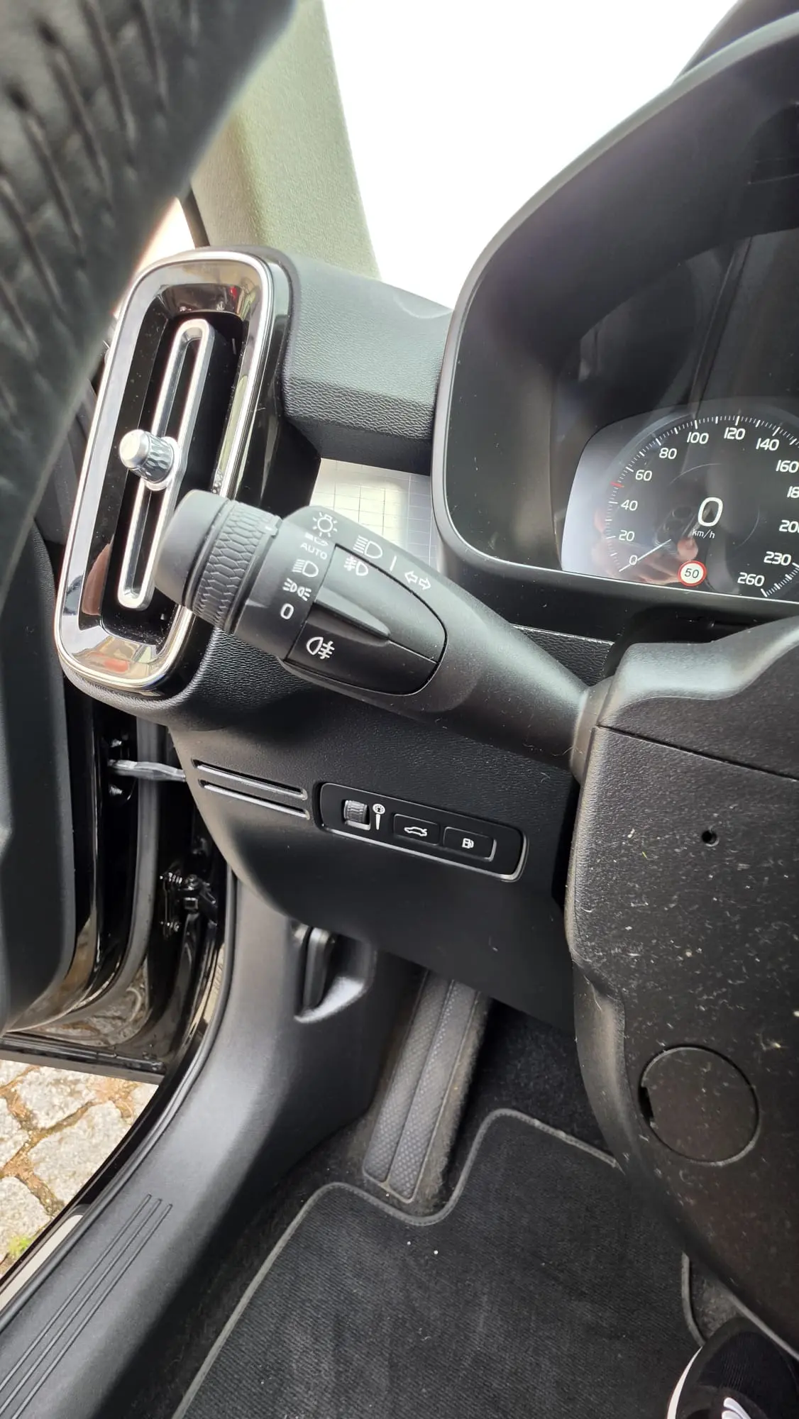 Volvo XC 40 1.5 T5 PHEV Momentum Plus 15