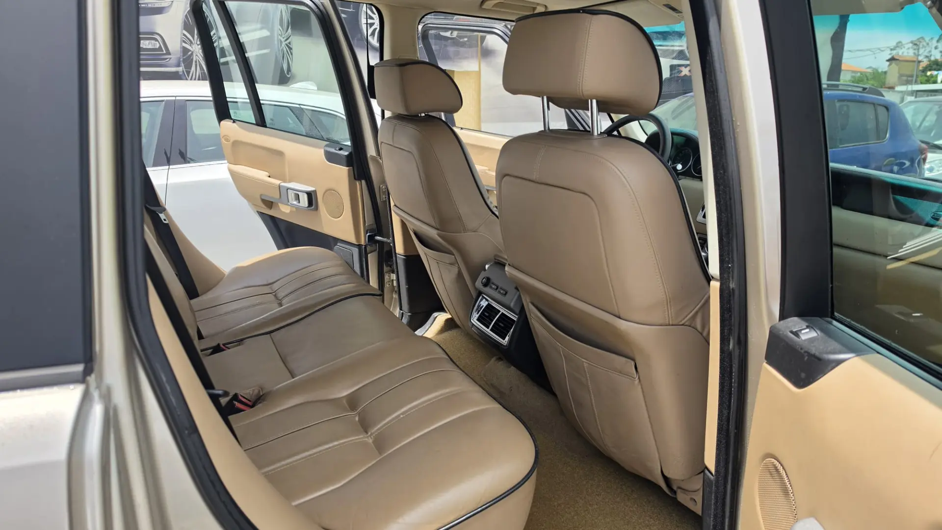 Land Rover Range Rover Vogue 10
