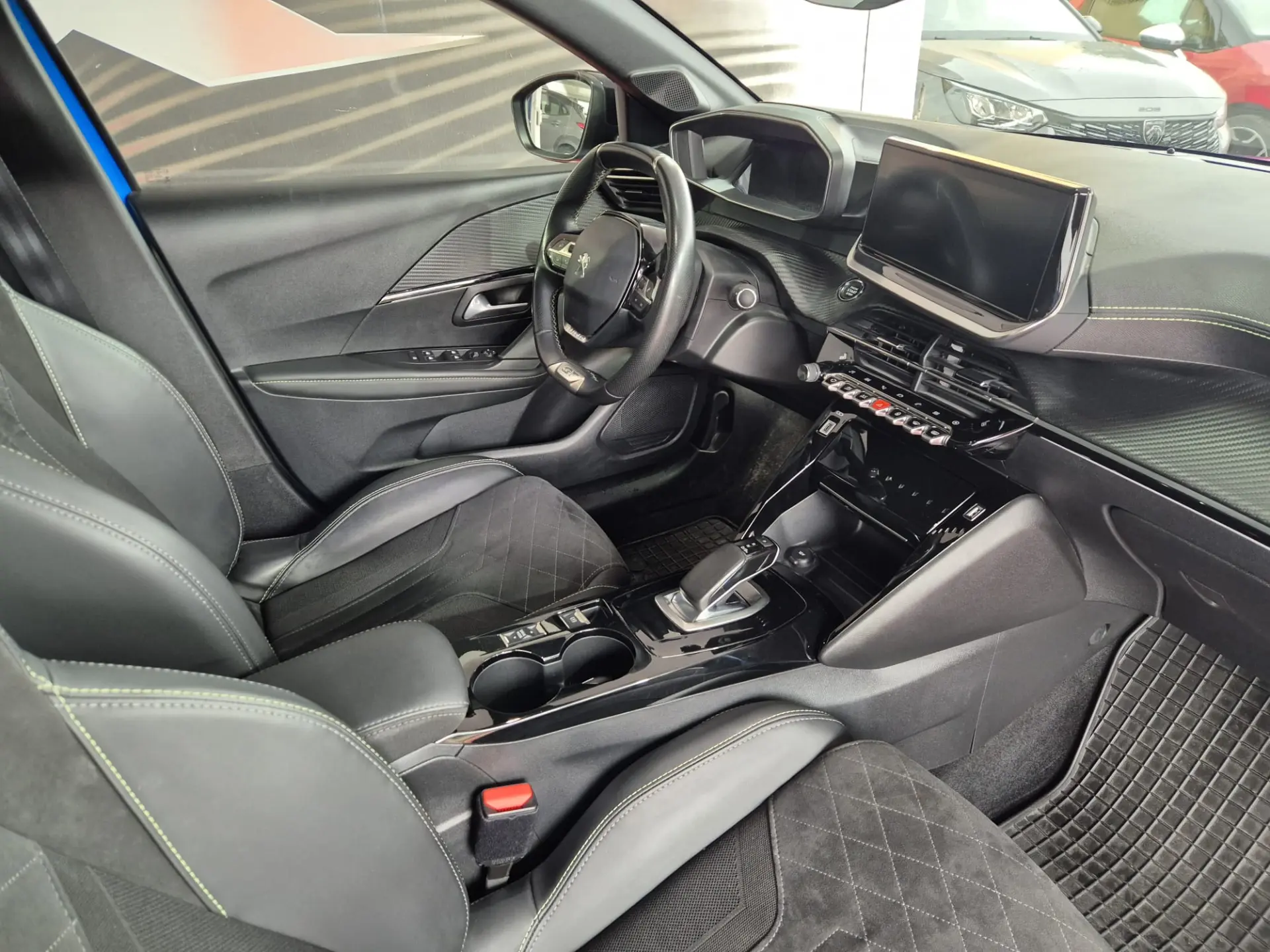 Peugeot e-208 50 kWh GT Line 9