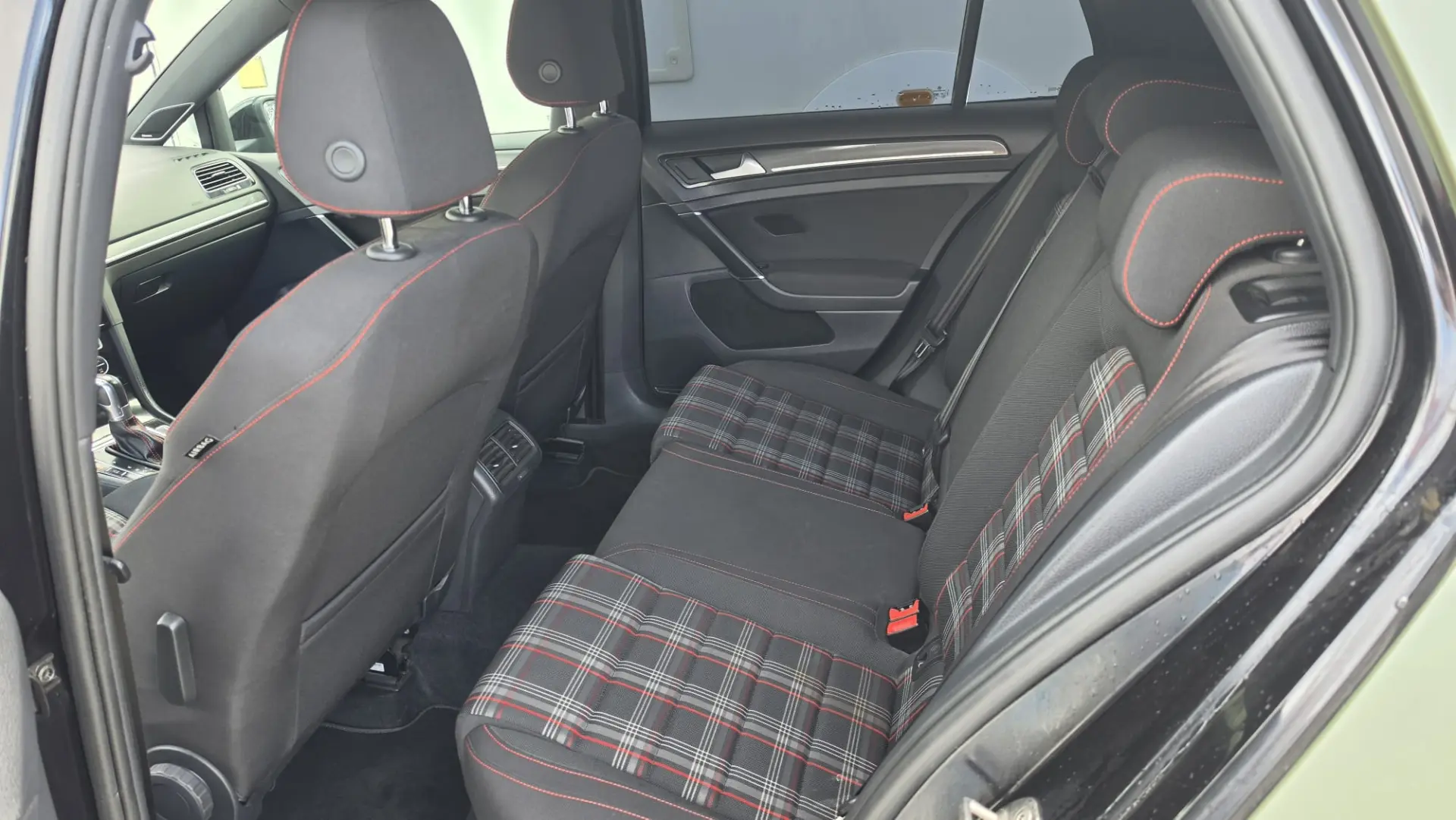 Volkswagen Golf 2.0 TSi GTi DSG Performance 24