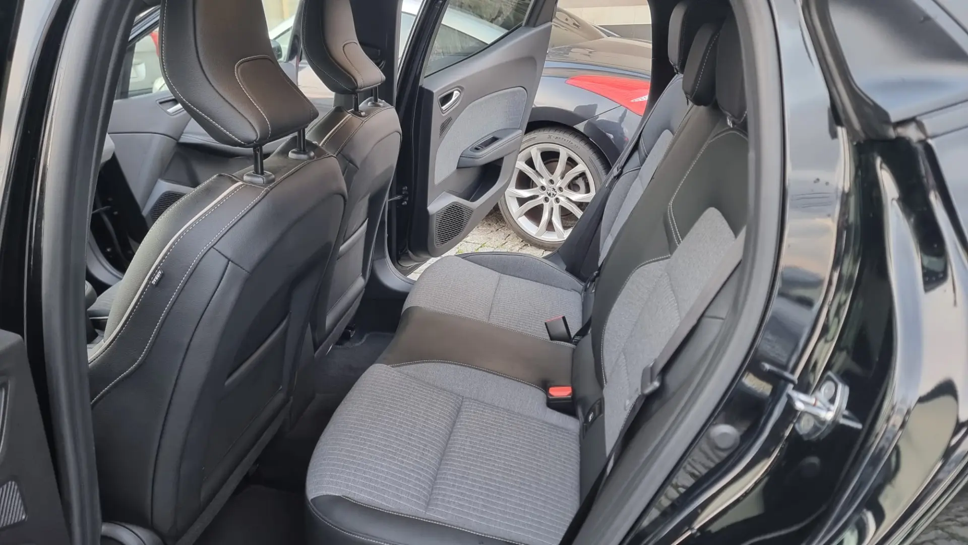 Renault Clio LUTECIA 7