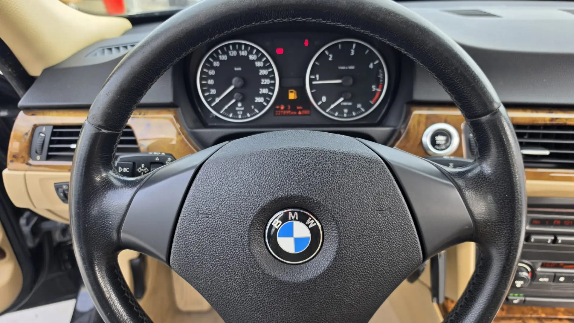 BMW 318 d 7