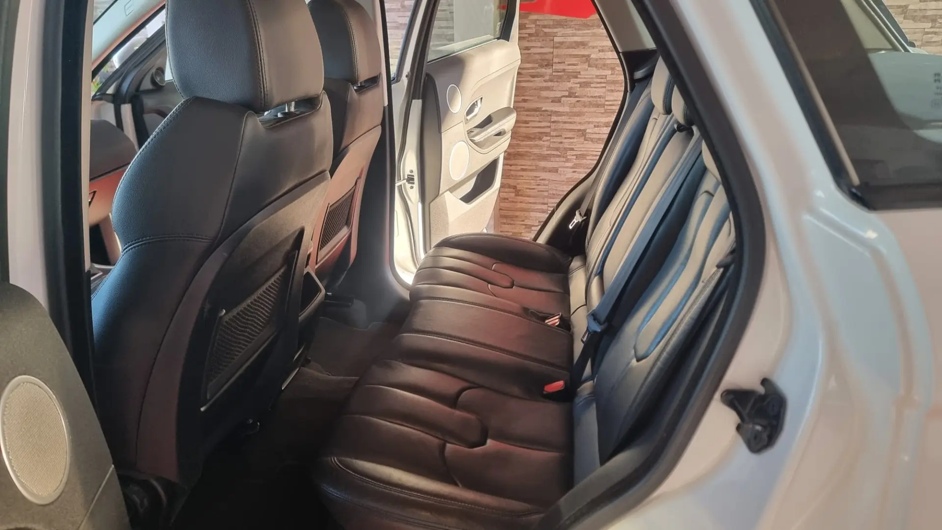 Land Rover Range Rover Evoque eD4 SE 14