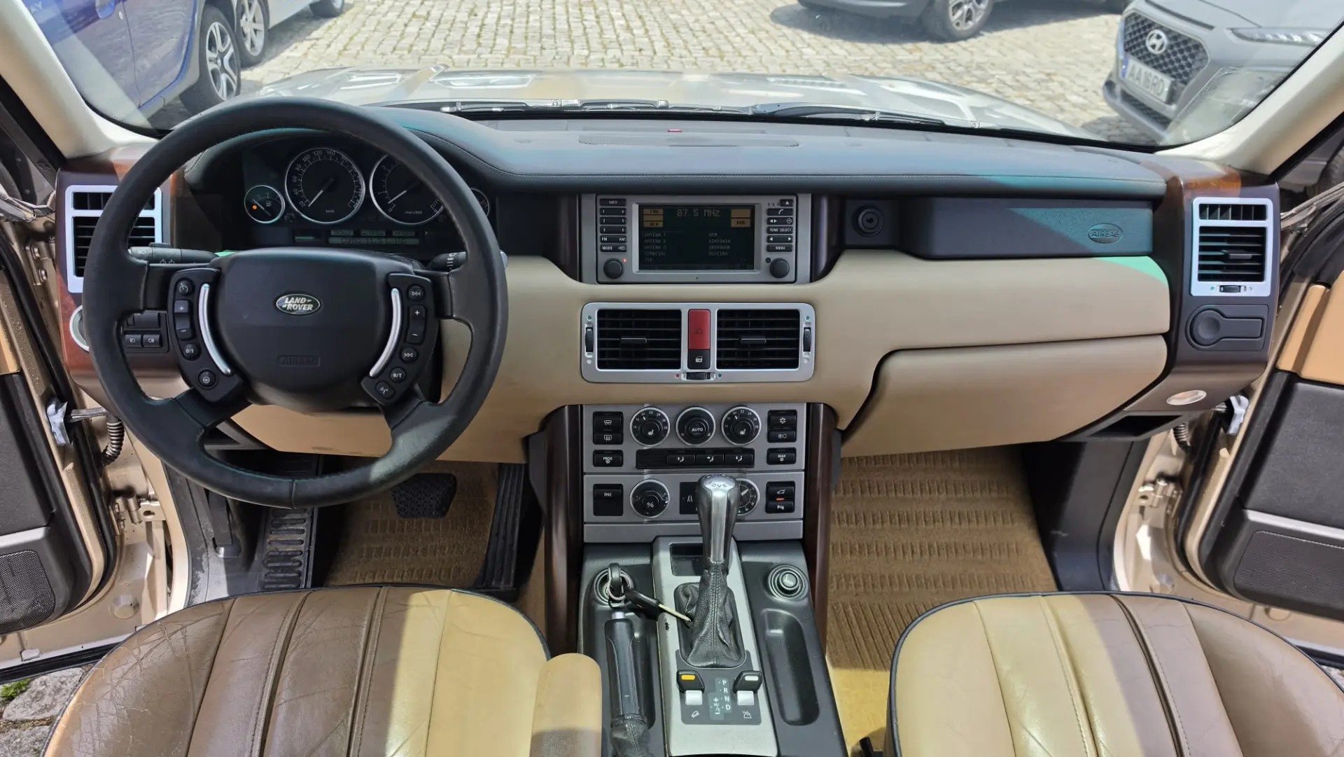 Land Rover Range Rover Vogue 5