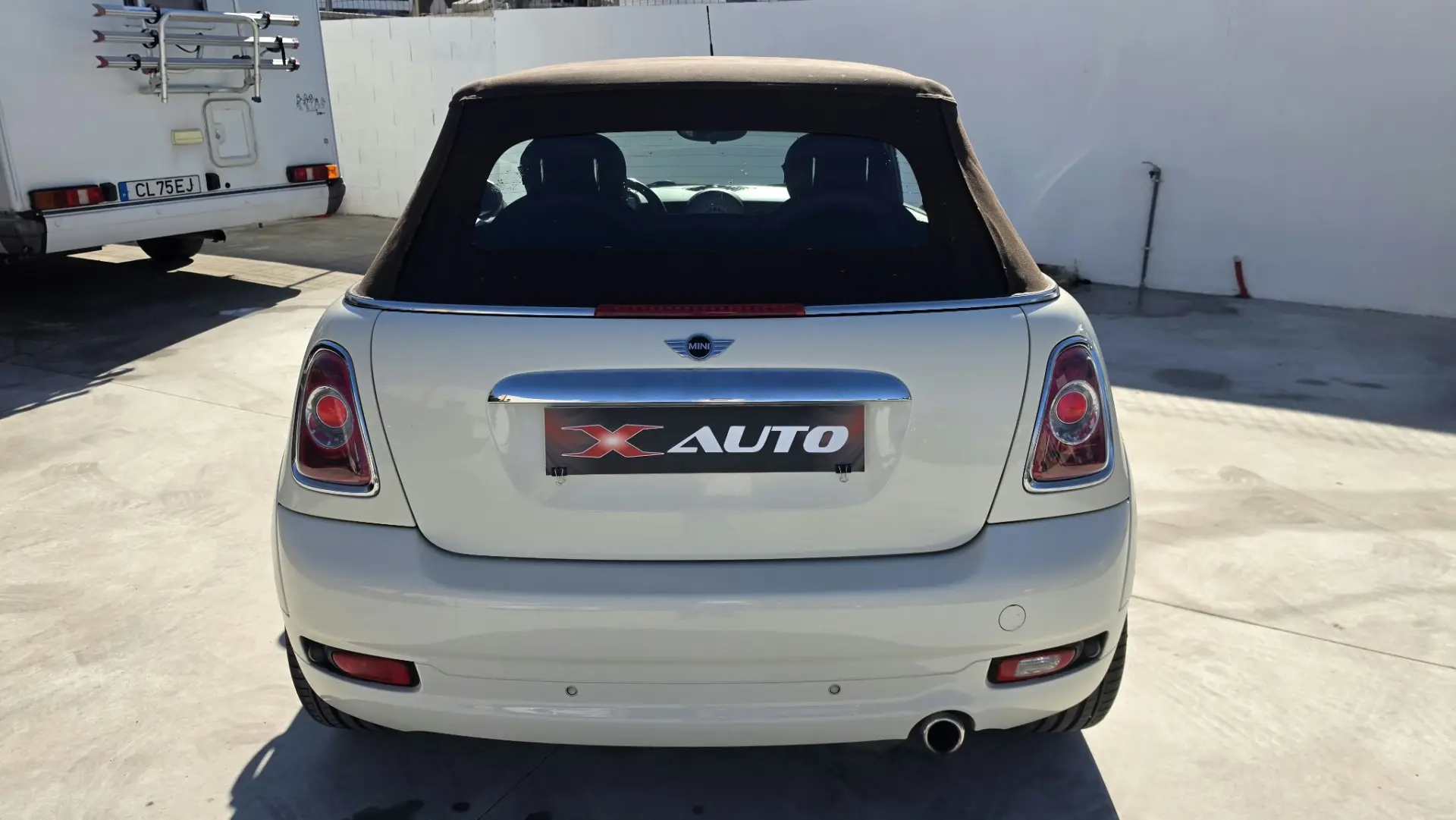 MINI Cabrio Cooper D 22