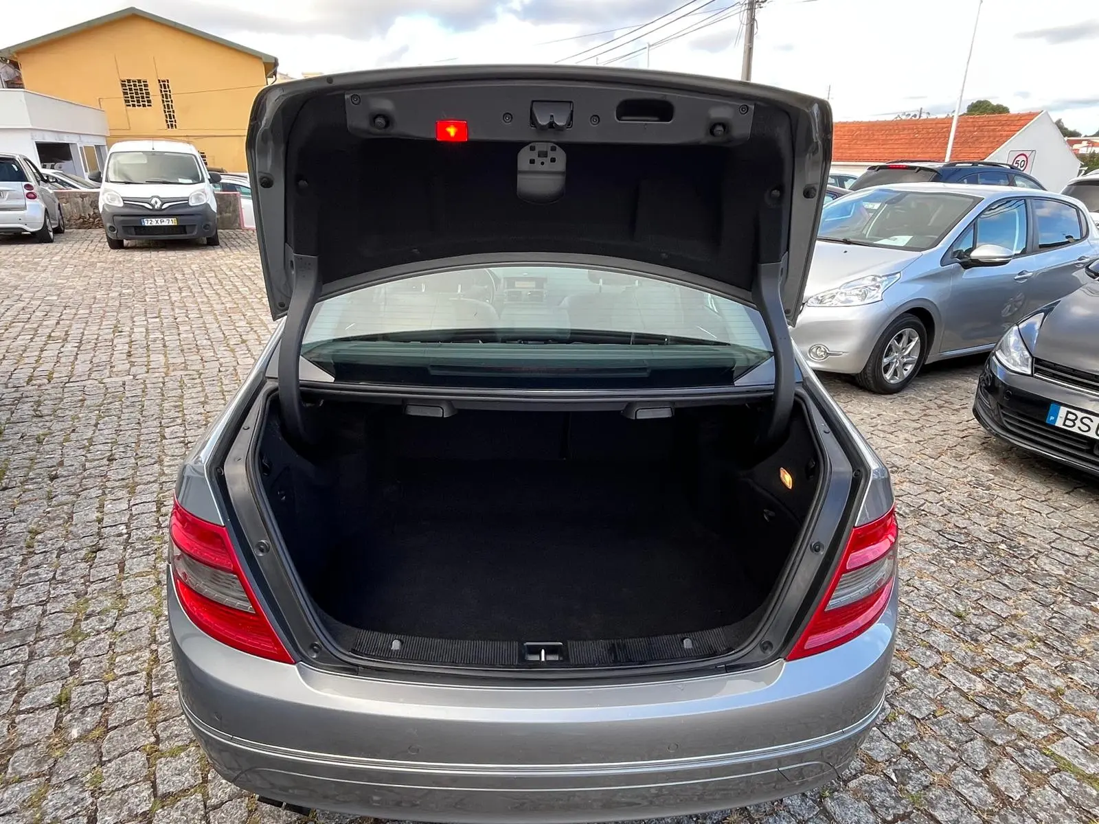 Mercedes-Benz C 200 8
