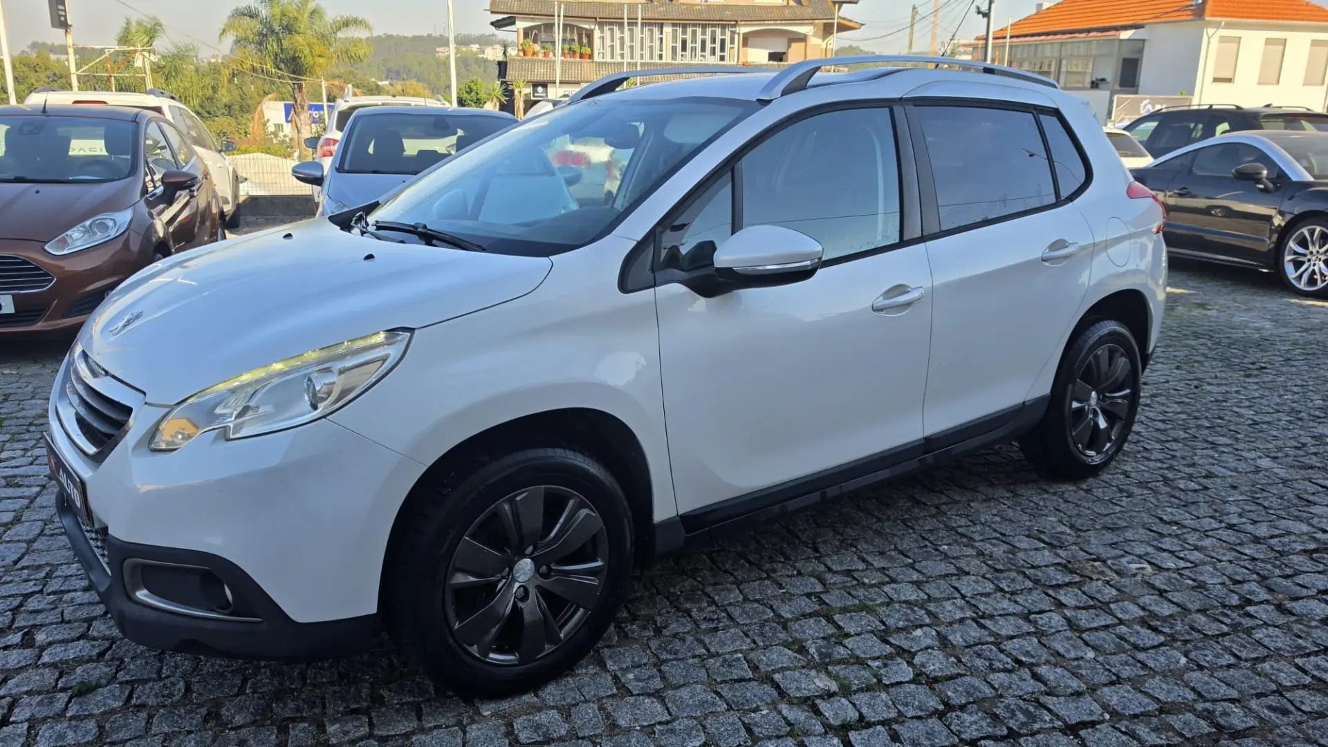 Peugeot 2008 1.6 e-HDi Allure 10