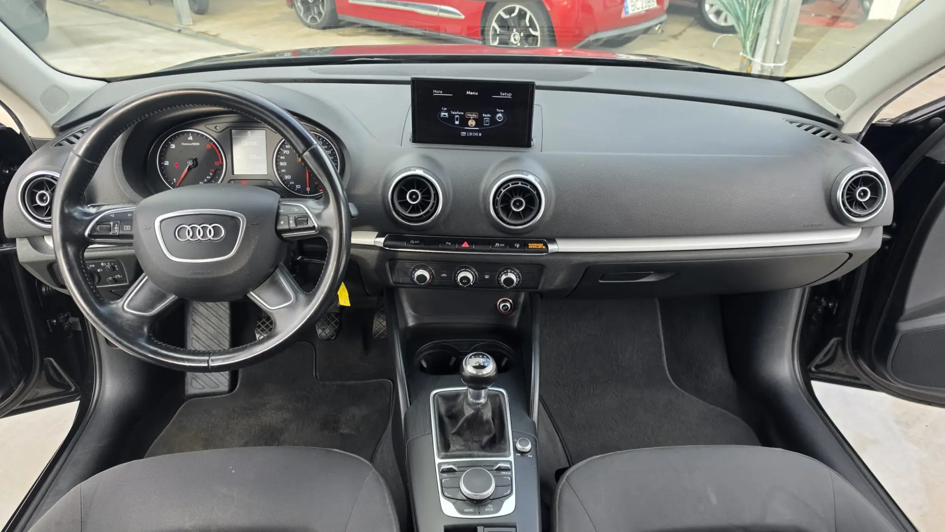 Audi A3 Sportback 1.6 TDI Advance 6
