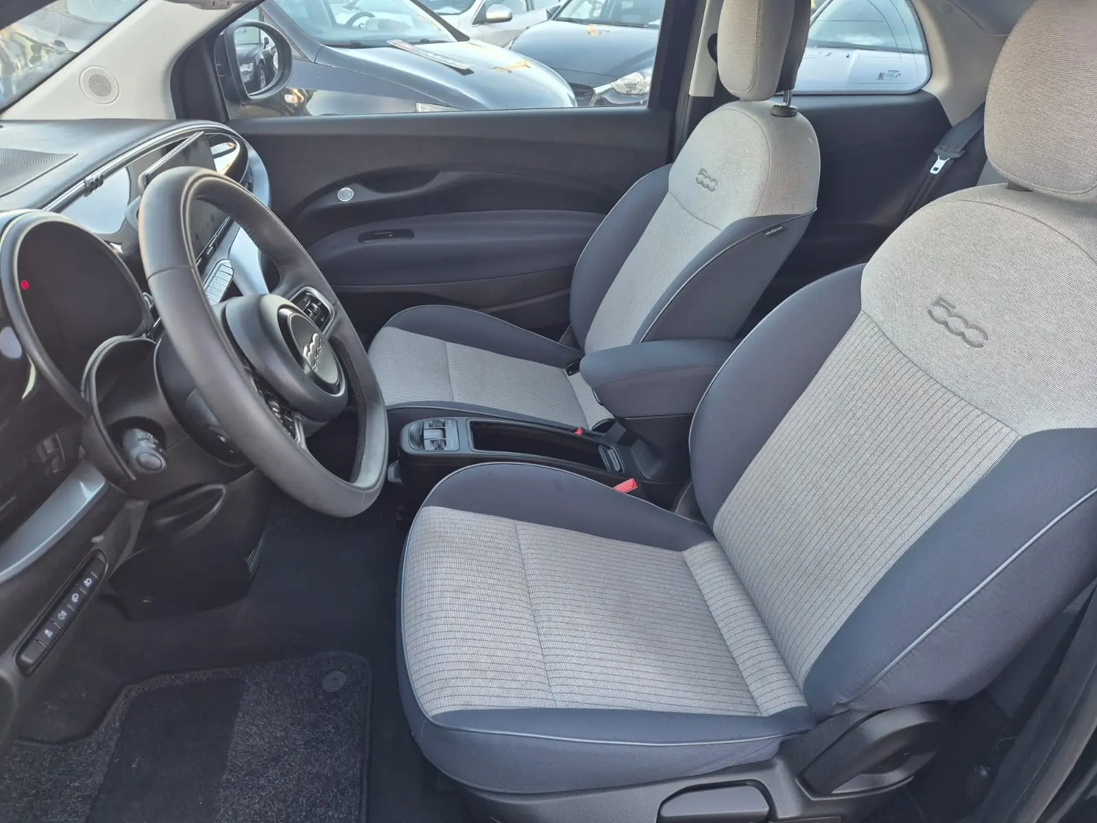 Fiat 500e C Passion 9