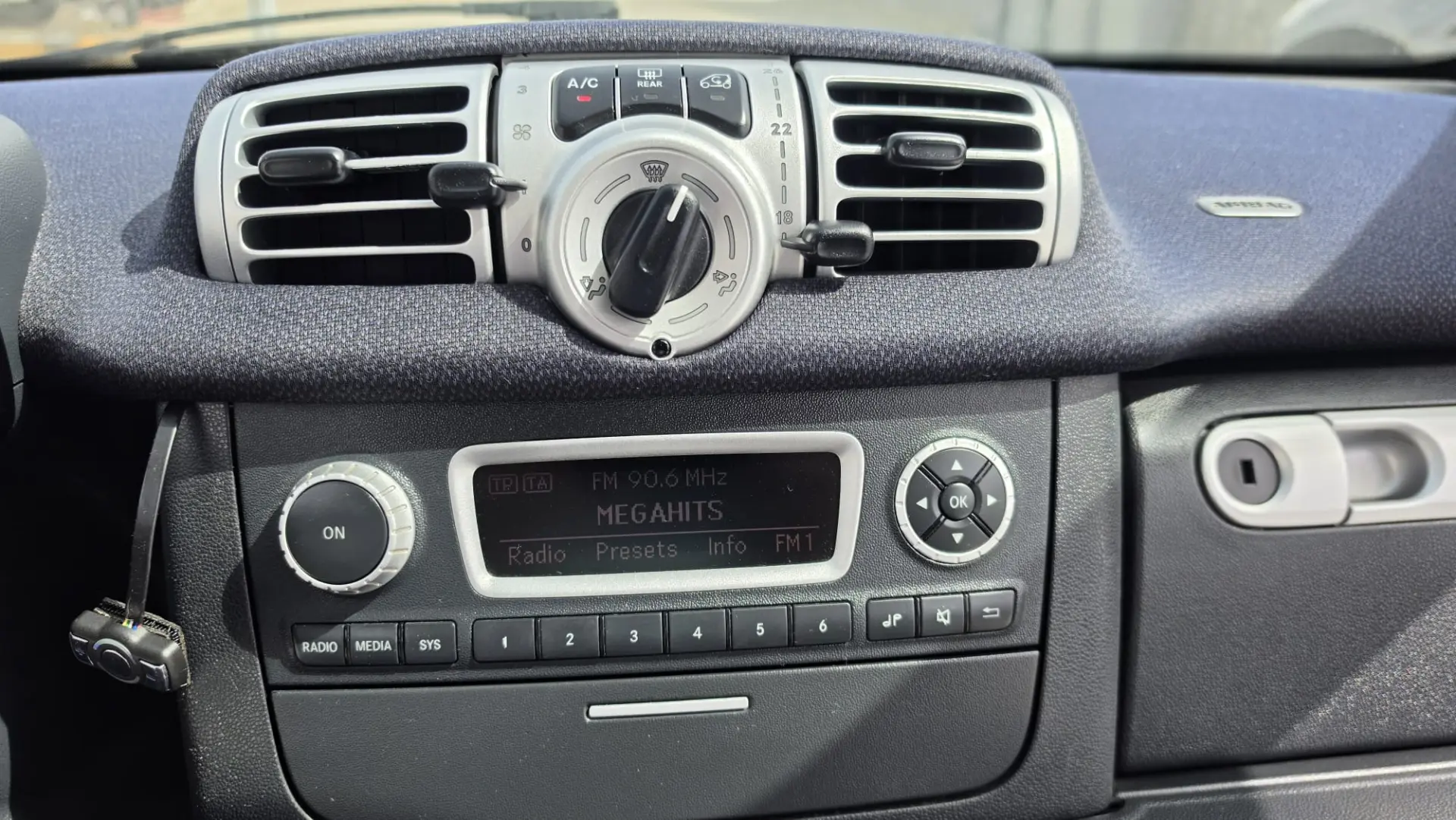 Smart ForTwo Coupé 1.0 mhd Pure 61 8