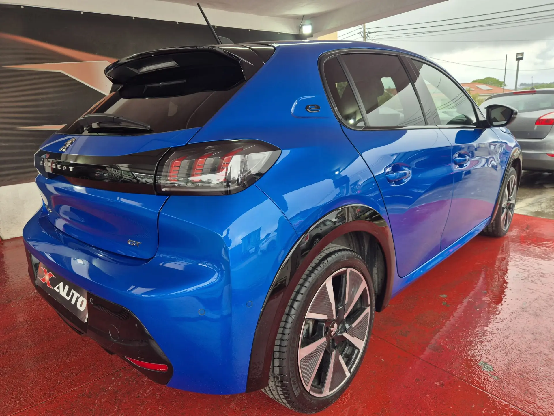Peugeot e-208 50 kWh GT Line 4