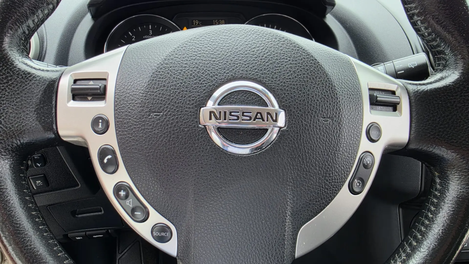 Nissan Qashqai 1.5 dCi Tekna NA 17