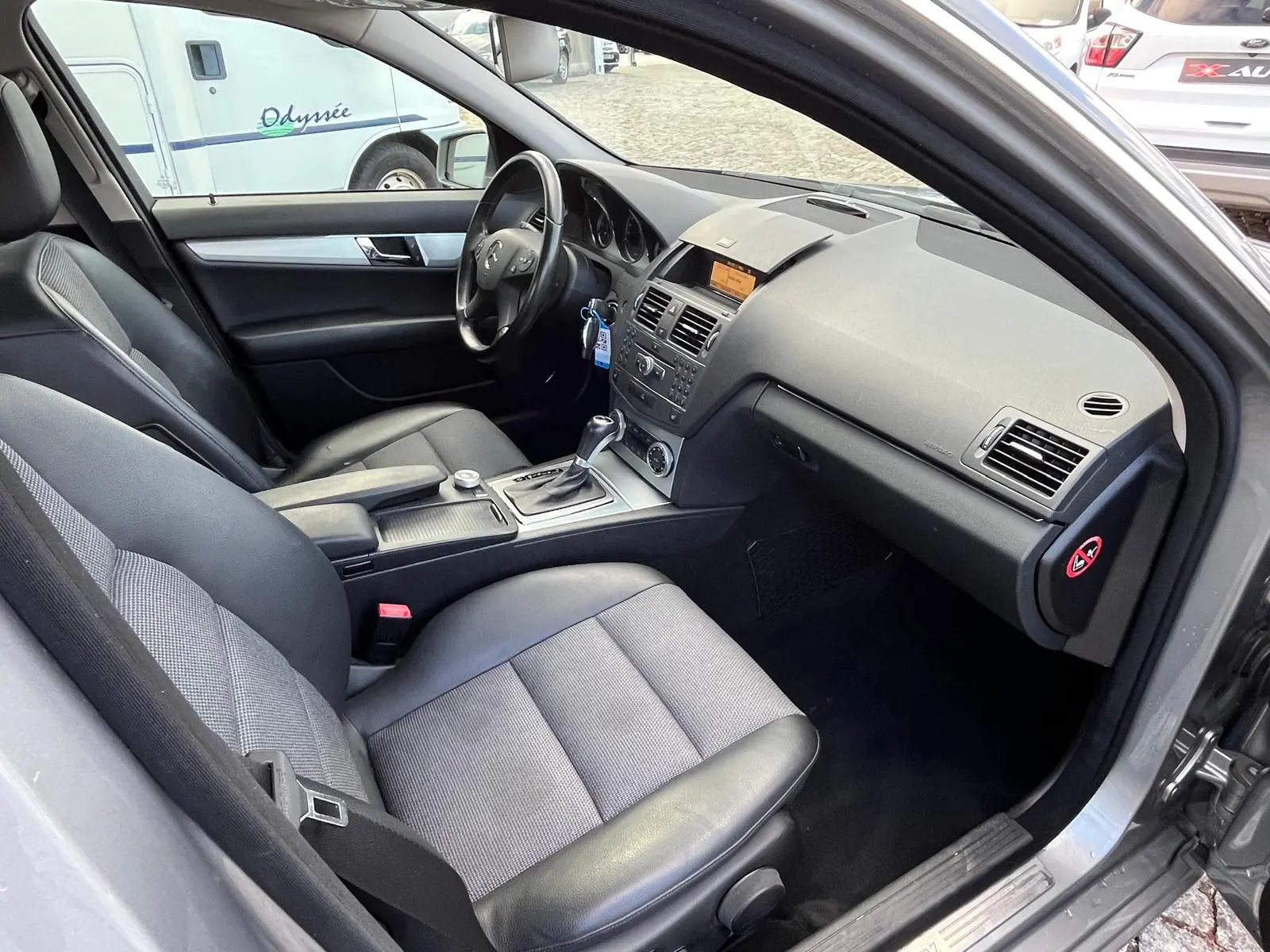 Mercedes-Benz C 200 10