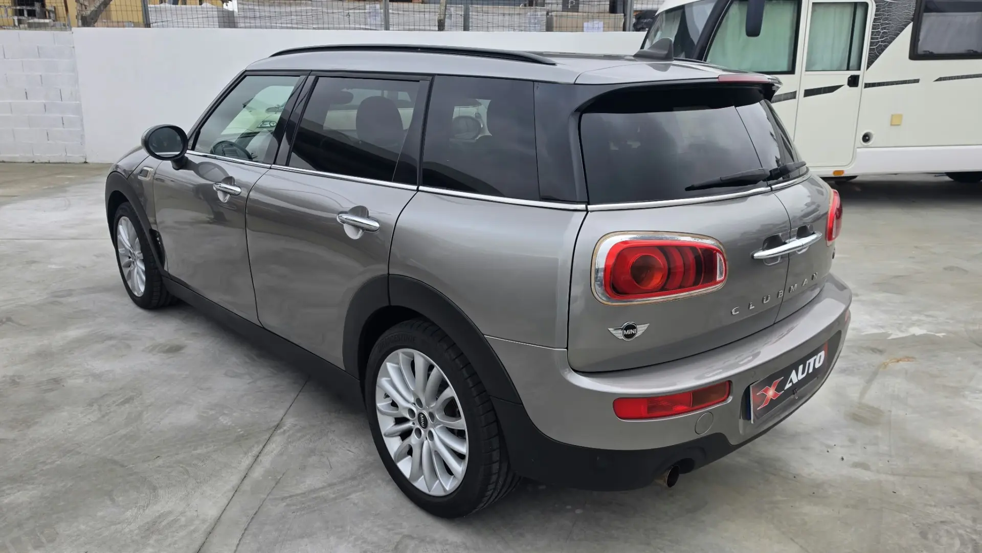MINI Countryman One D Sport Edition 3