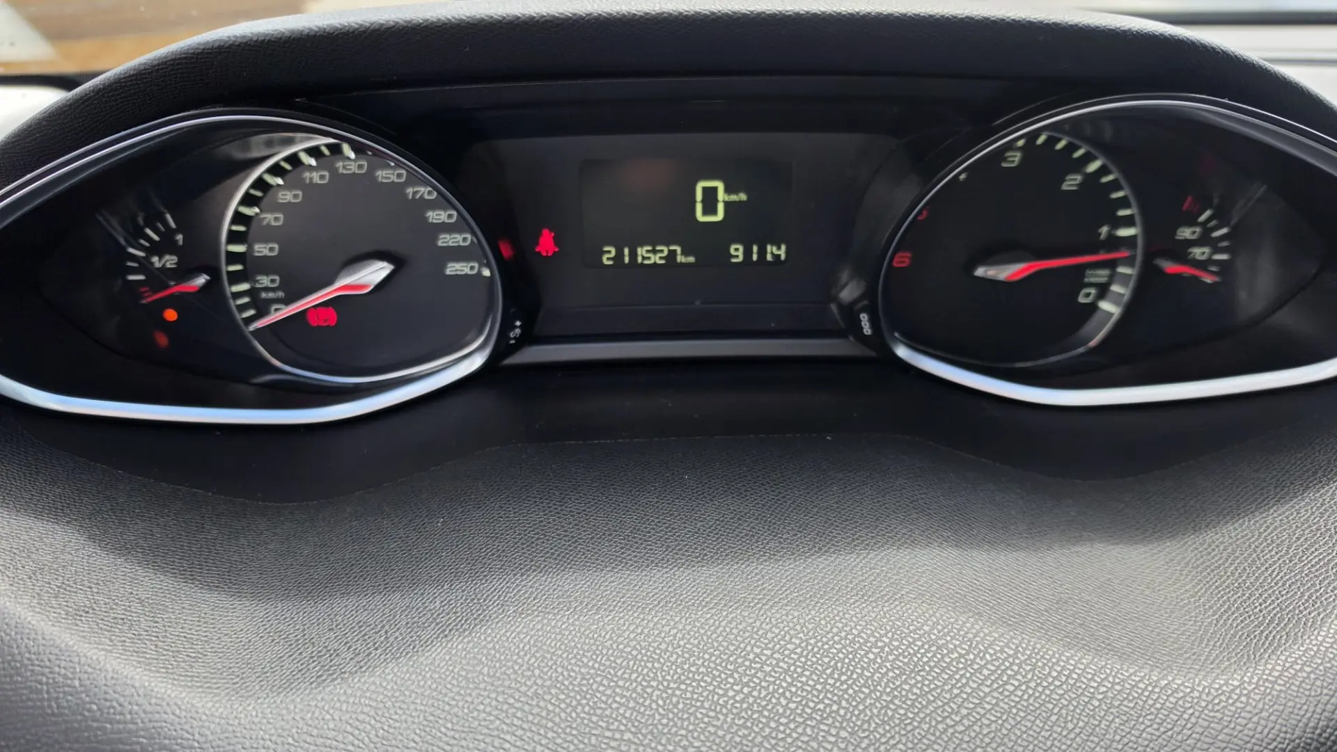 Peugeot 308 SW 1.6 BlueHDi Style 16