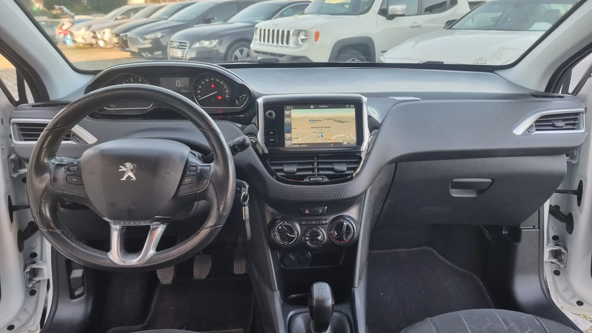 Peugeot 2008 1.2 PureTech Style 5