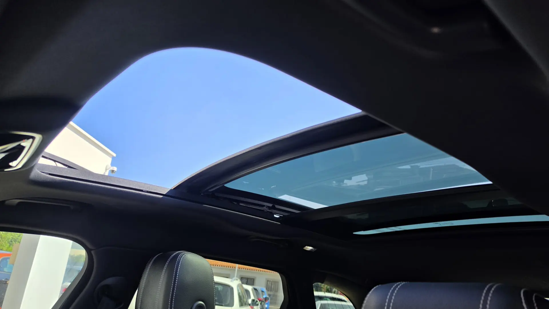 Land Rover Range Rover Velar 2.0 D R-Dynamic SE 26