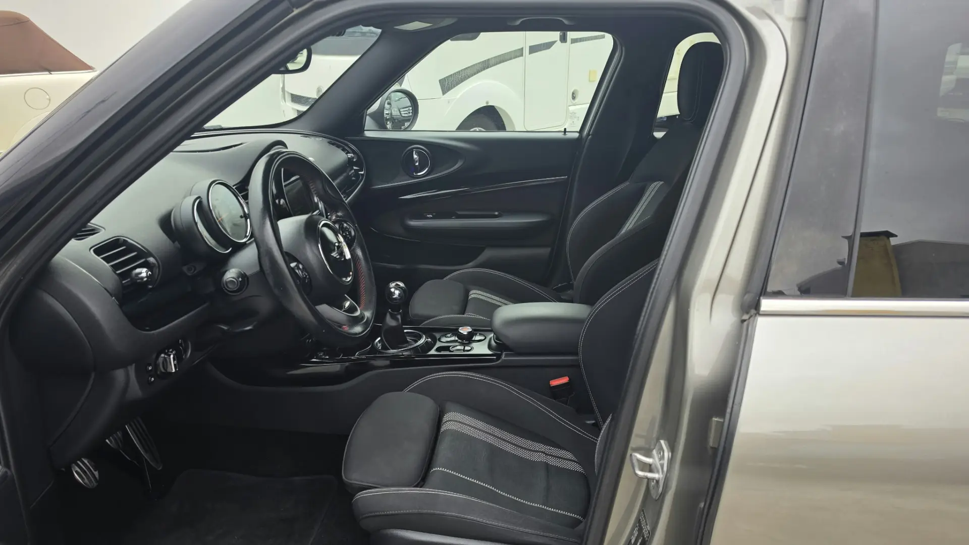 MINI Countryman One D Sport Edition 19