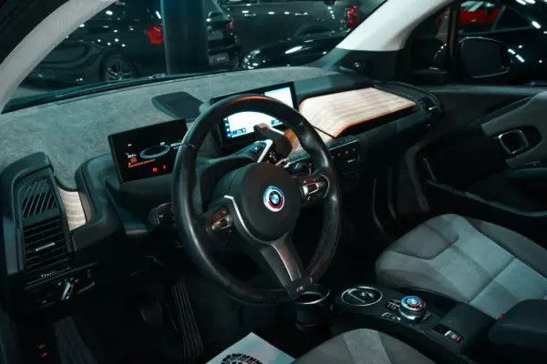 BMW i3 (120 Ah) 11