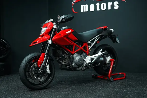 Ducati Hypermotard Outro 4