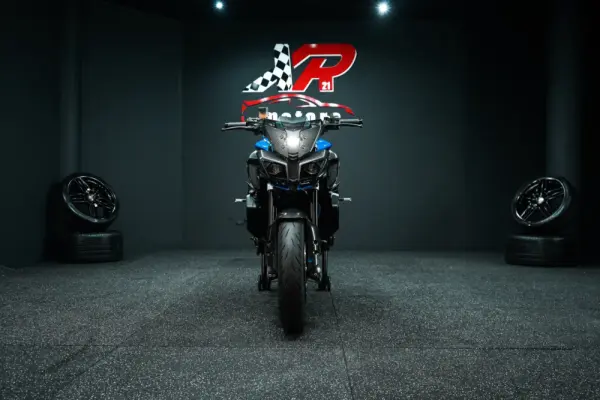 Yamaha MT-10 Outro 5