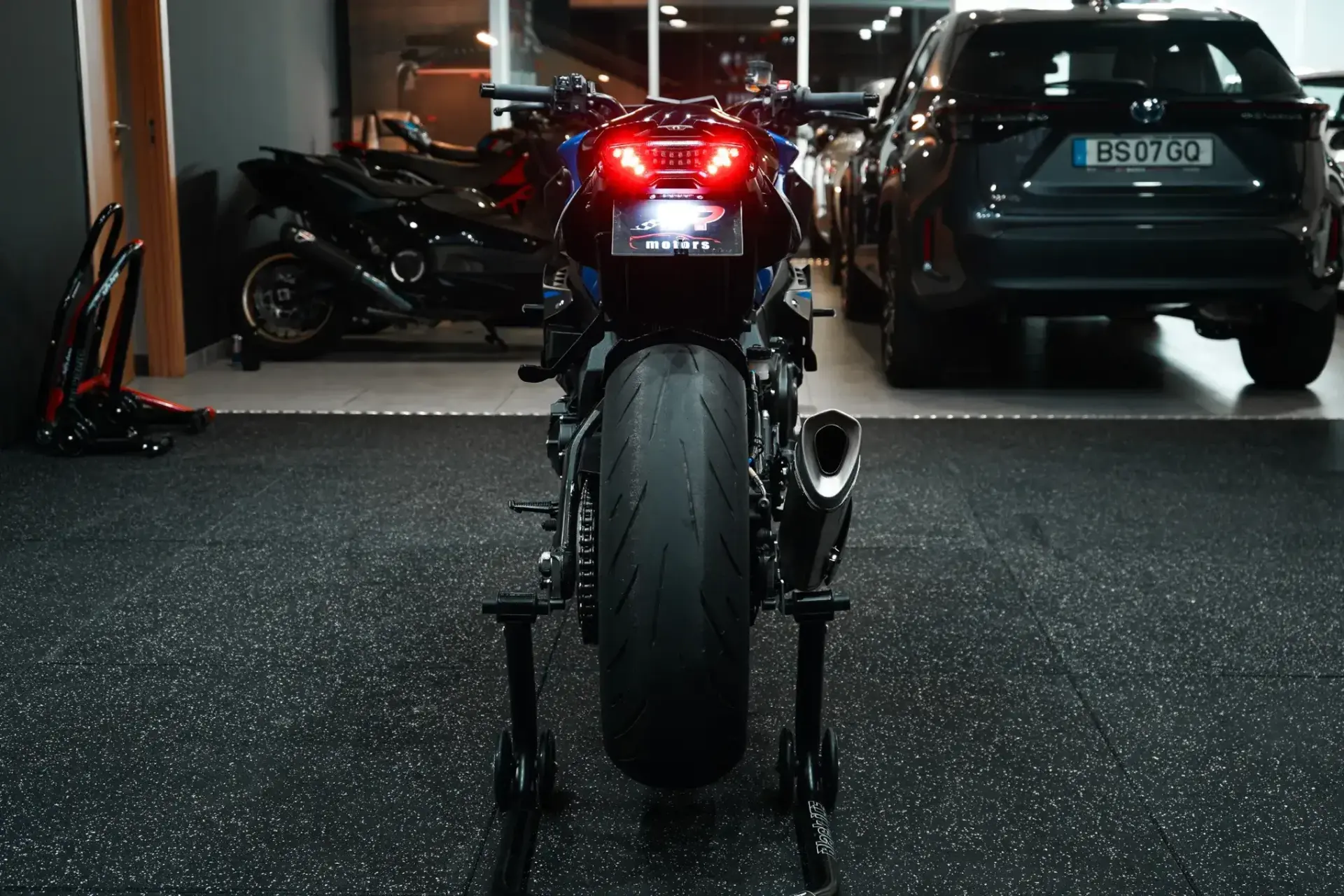 Yamaha MT-10 Outro 11