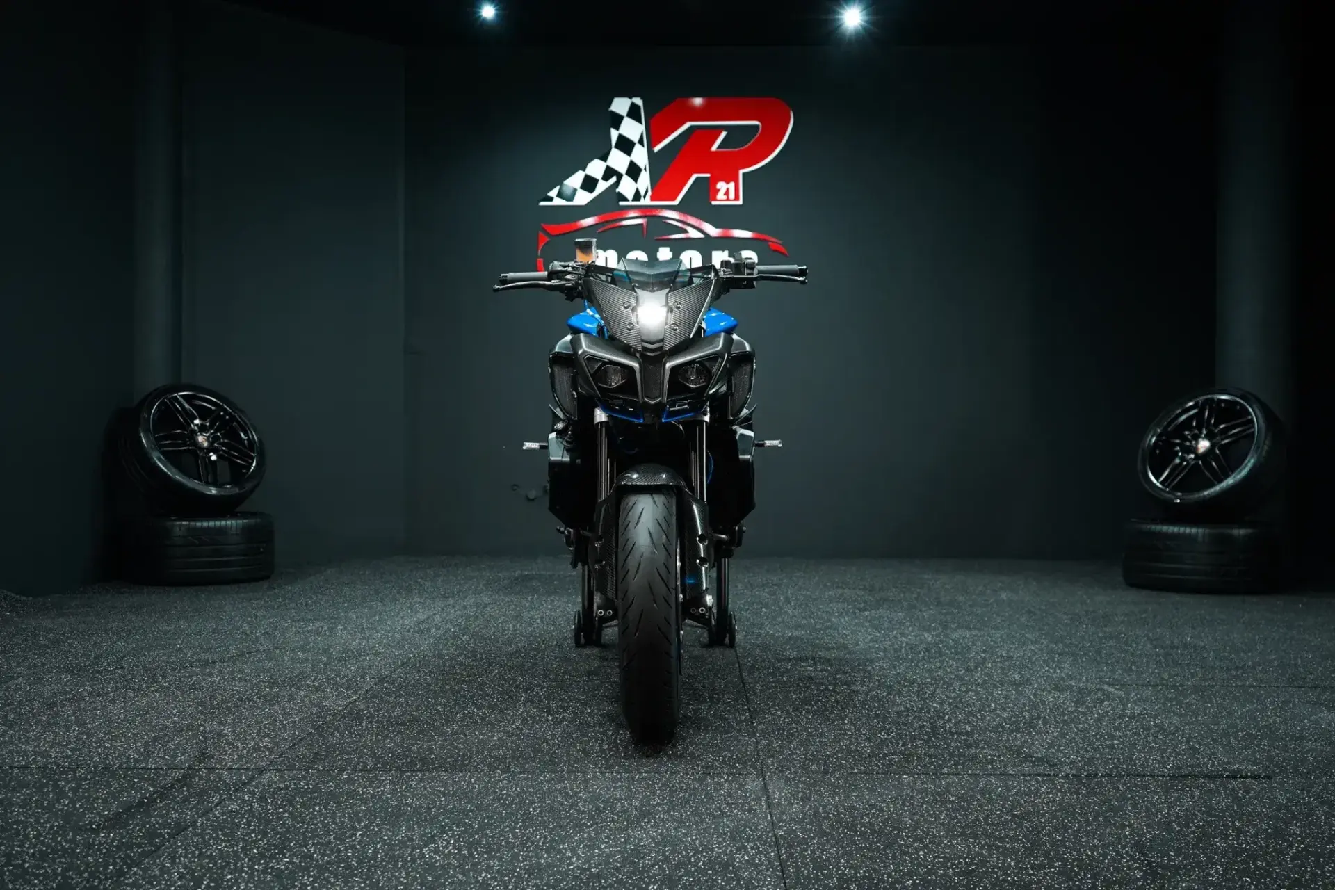 Yamaha MT-10 Outro 5
