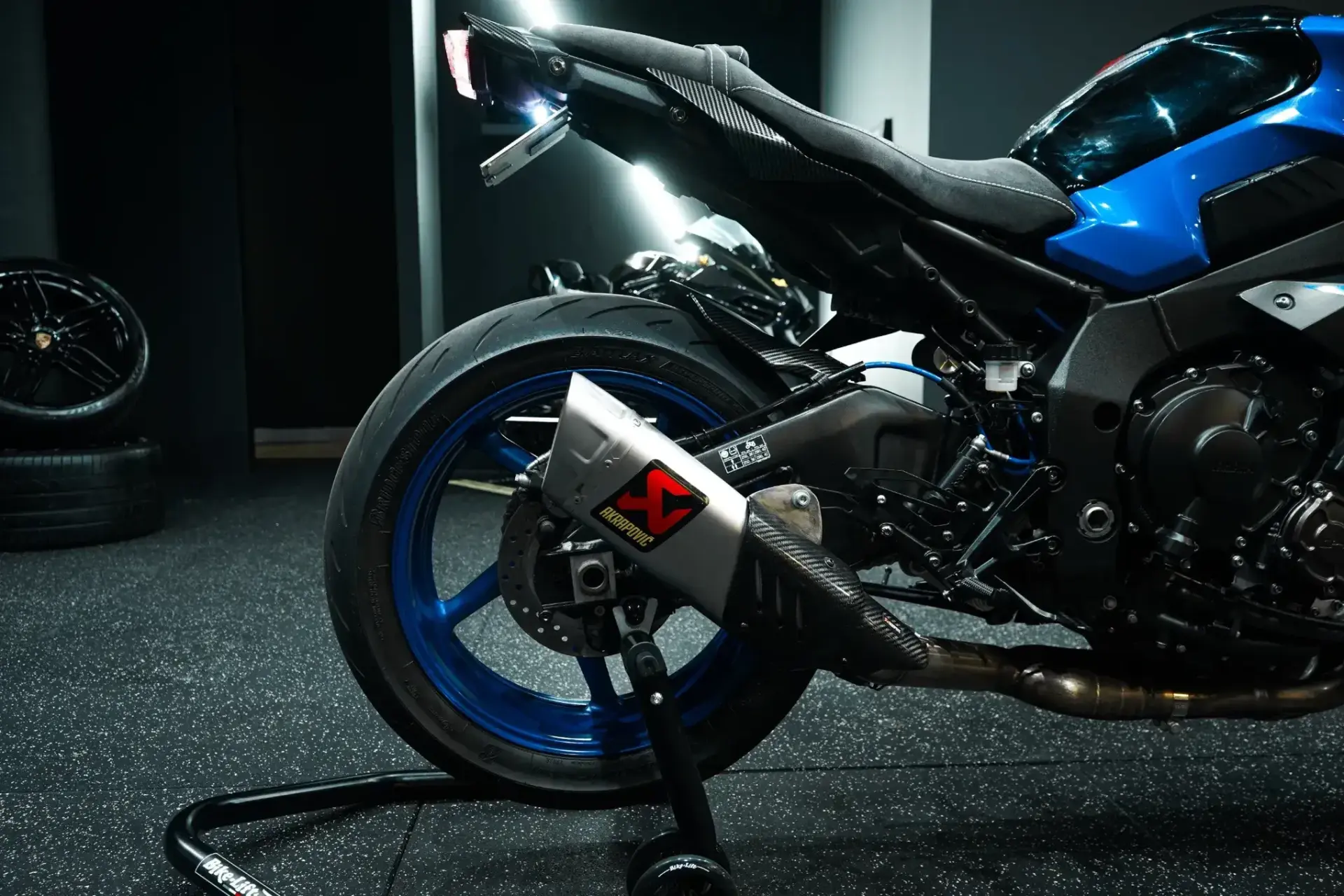 Yamaha MT-10 Outro 9