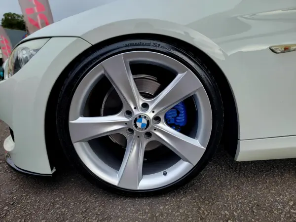 BMW 325 i M Sport Edition 25