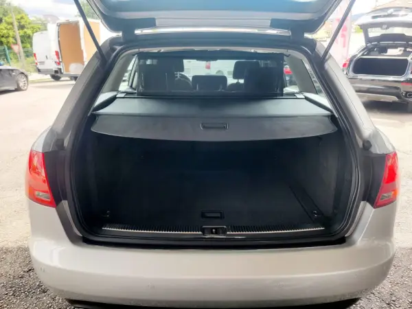 Audi A4 Avant 2.0 TDi S-line 10