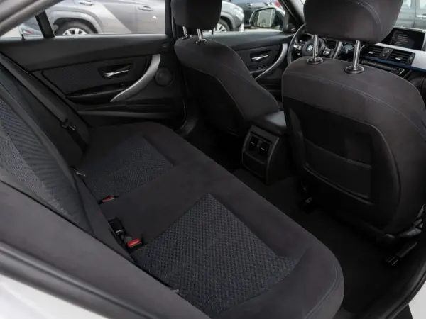 BMW 318 d Auto Pack M 8