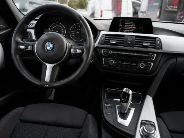 BMW 318 d Auto Pack M 9
