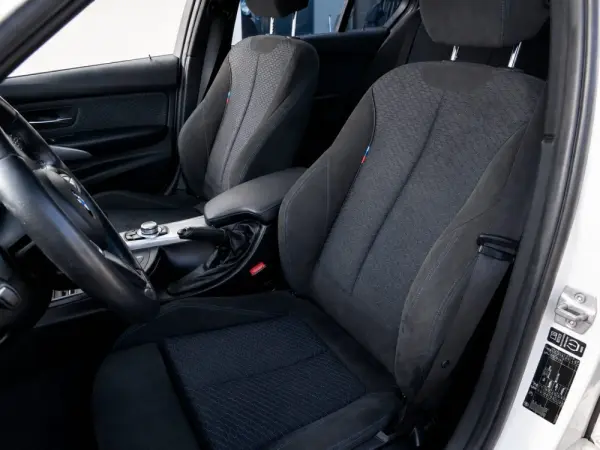 BMW 318 d Auto Pack M 12