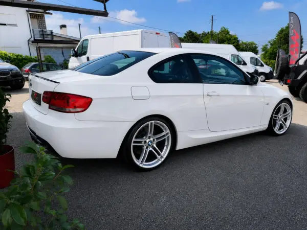 BMW 320 d Pack M 5