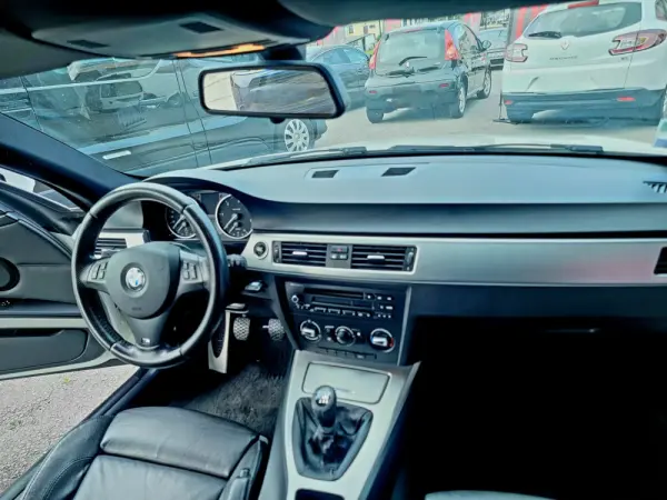 BMW 320 d Pack M 13
