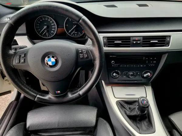 BMW 320 d Pack M 14