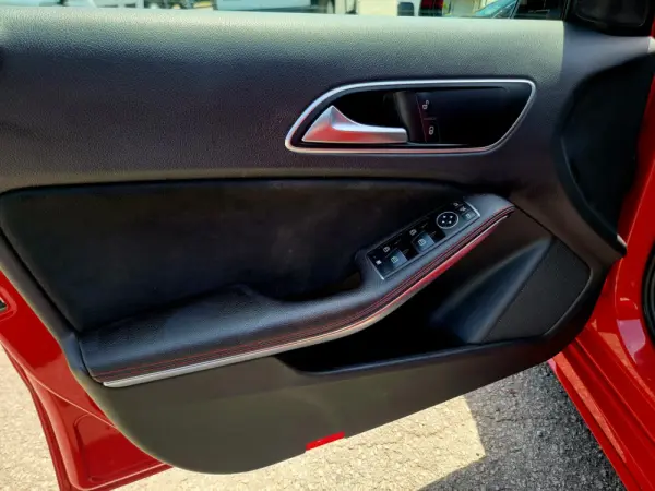 Mercedes-Benz A 180 CDi BlueEfficiency Edition AMG Line 16